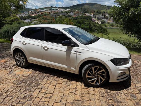 VOLKSWAGEN POLO 1.0 200 TSI HIGHLINE AUTOMÁTICO